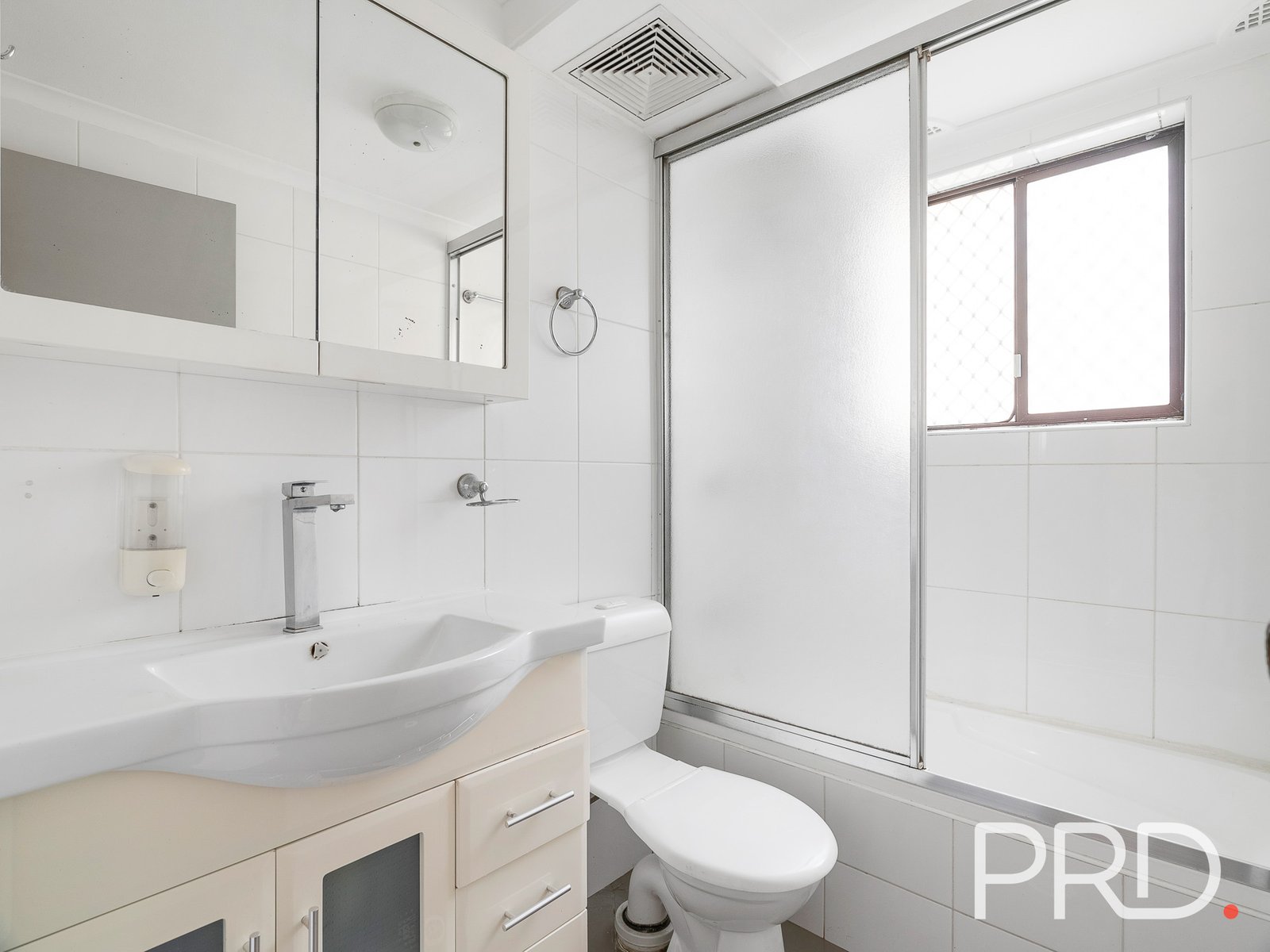 2/15 Charles Street LIVERPOOL 8