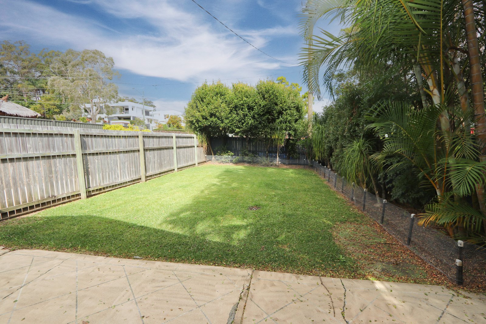 215 Cotlew Street ASHMORE 1