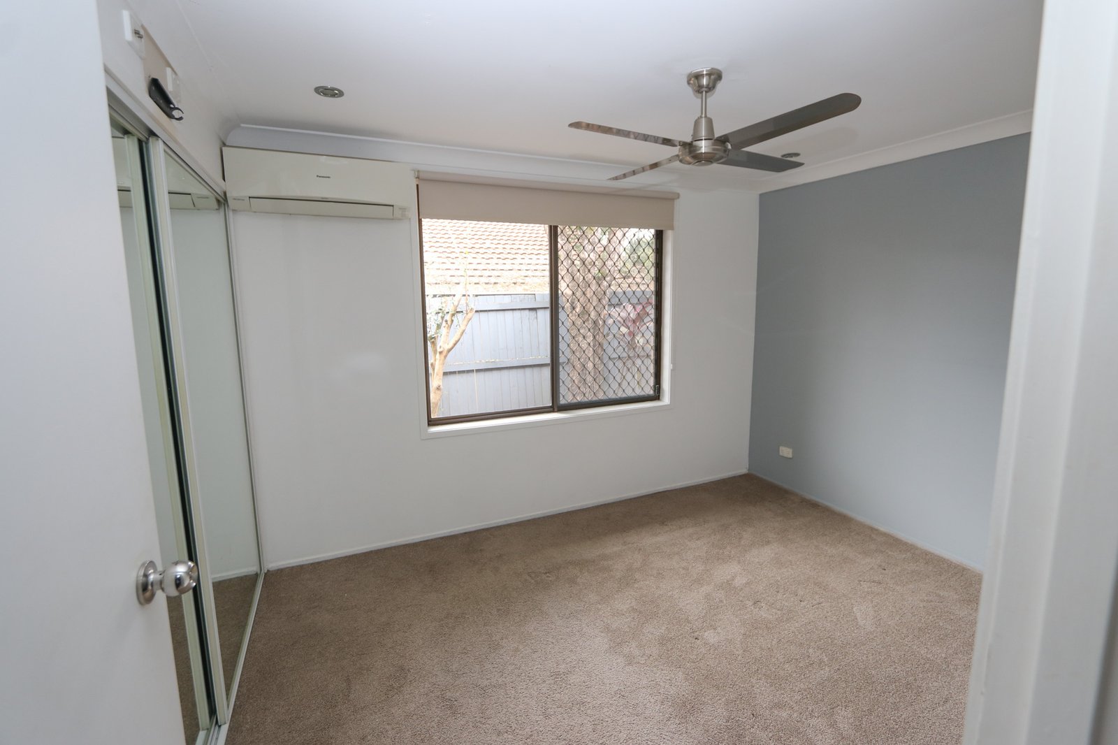 215 Cotlew Street ASHMORE 7