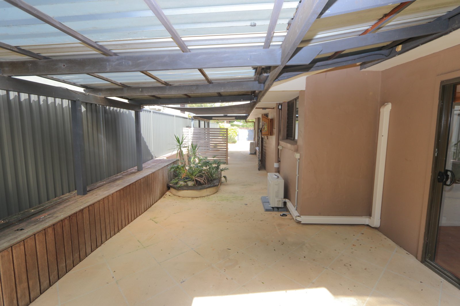 215 Cotlew Street ASHMORE 11