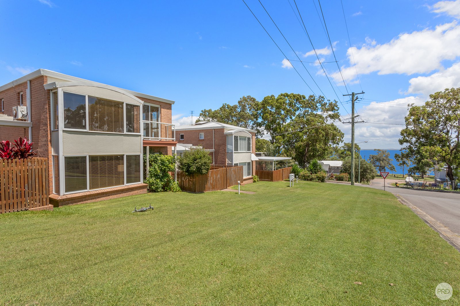 2/15 Cromarty Road SOLDIERS POINT 1