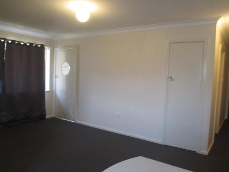 2/15 Dayal Street TAMWORTH 5