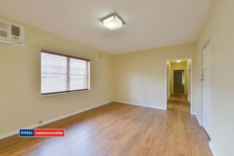 2/15 Diane Street TAMWORTH 2