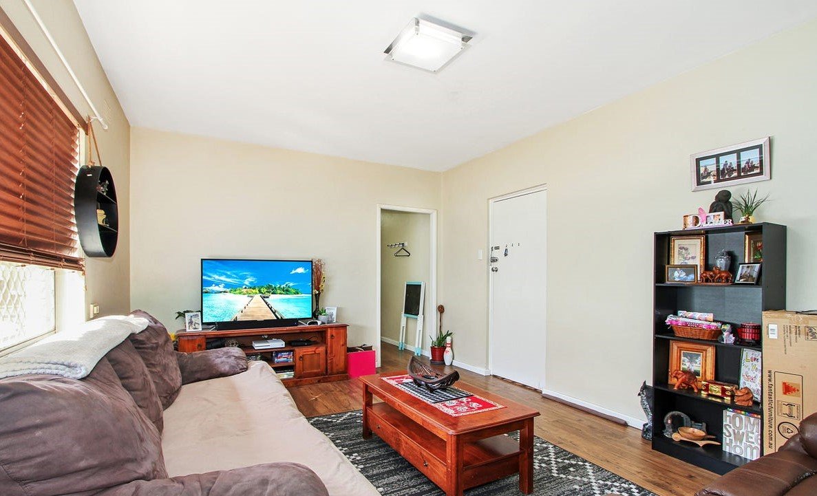 2/15 Diane Street TAMWORTH 3
