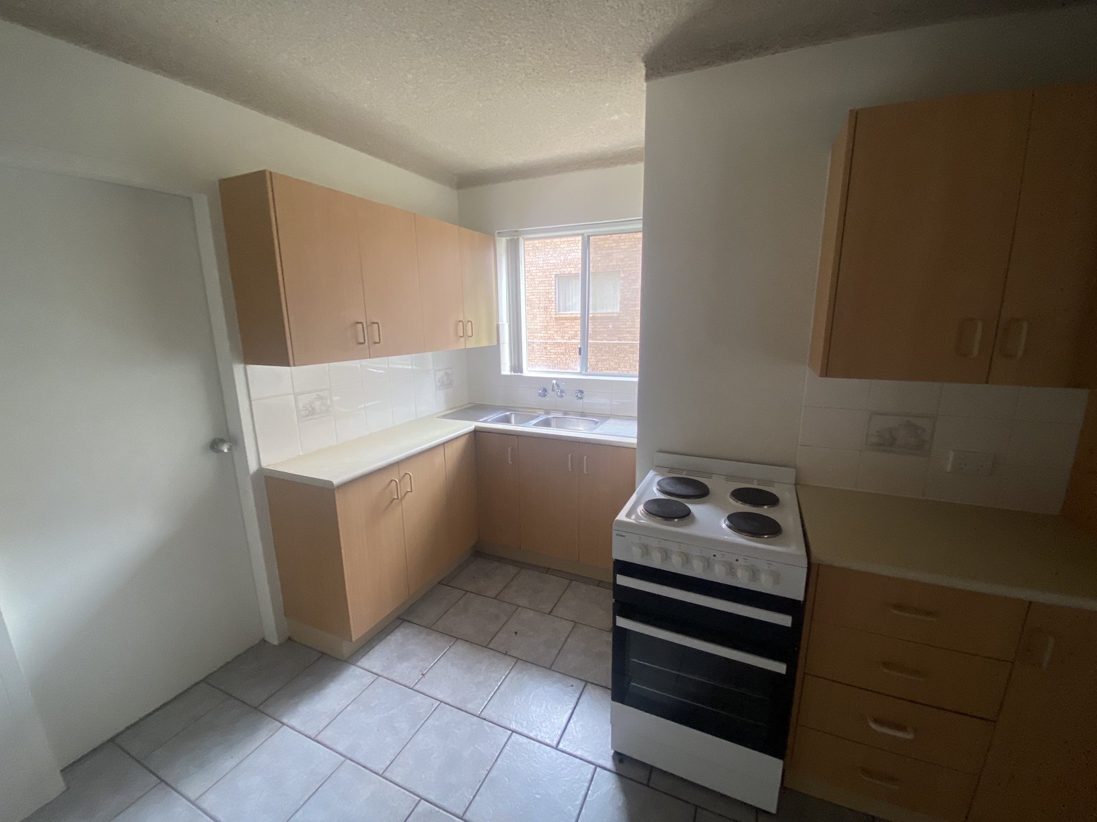 2/15 Drummond Street WARWICK FARM 3