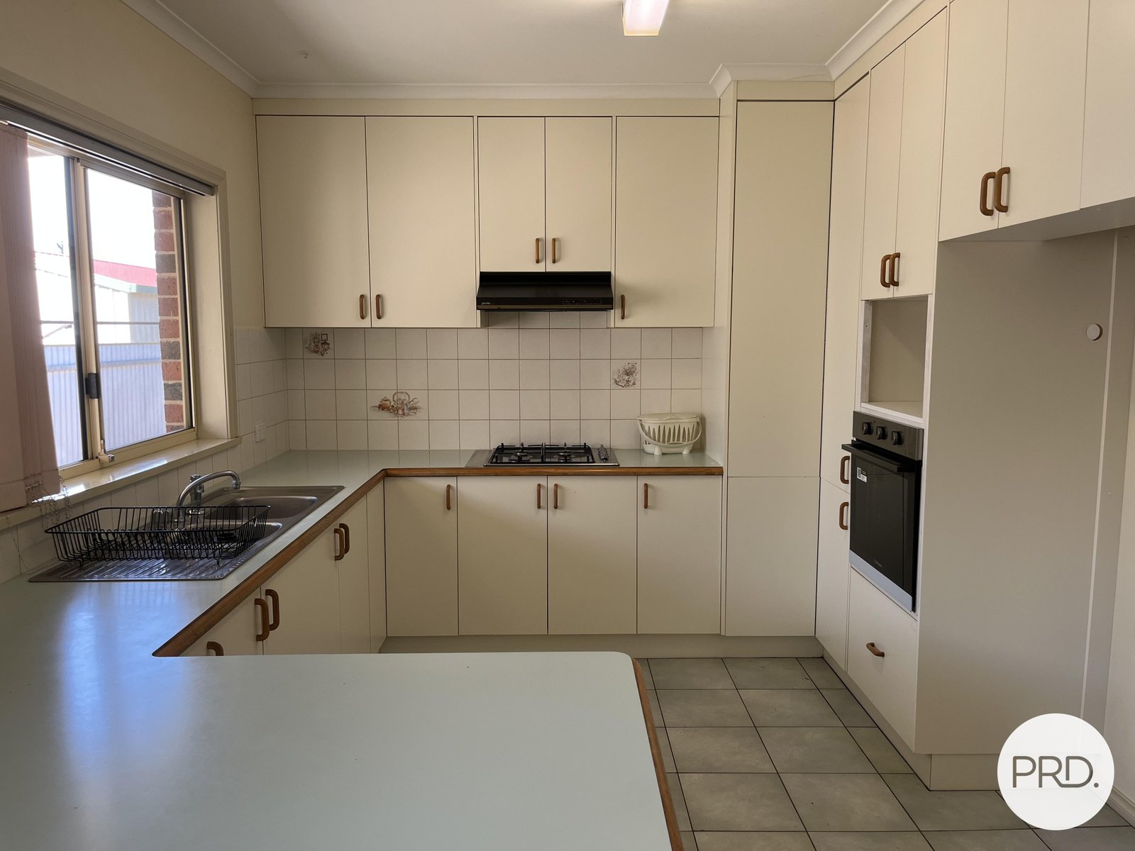 2/15 Edinburgh Circuit WEST WODONGA 2