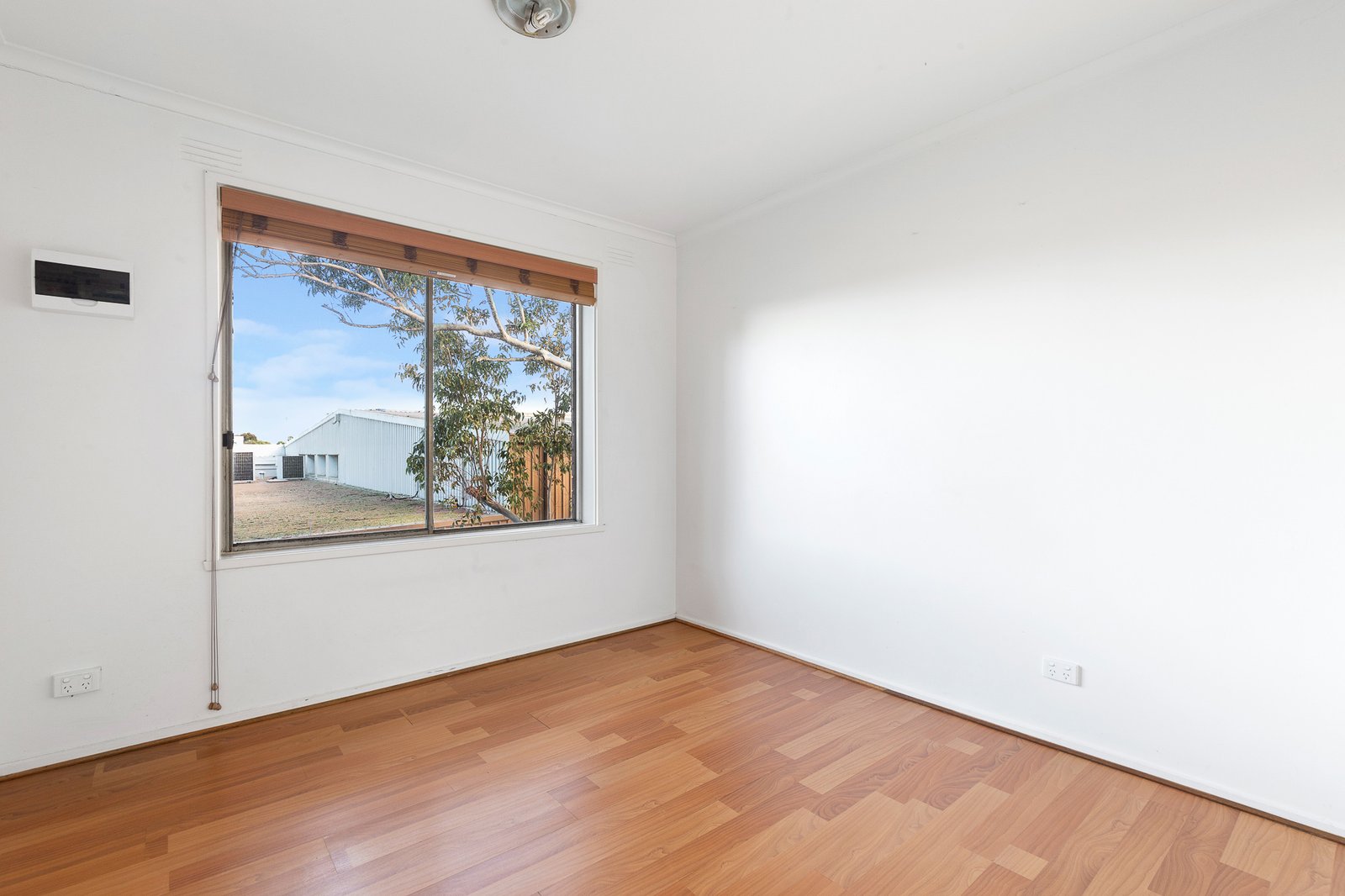 Gallery: 2/15 Elm Avenue