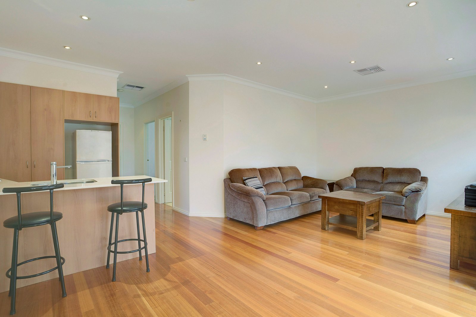Gallery: 2/15 Finch Street