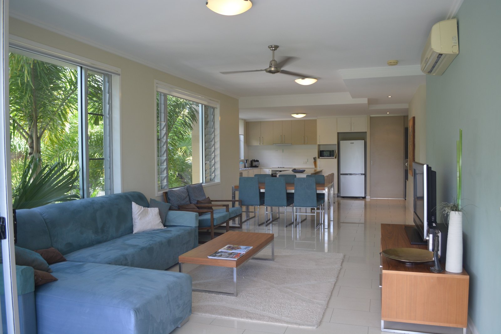 2/15 Flametree Court AIRLIE BEACH 1