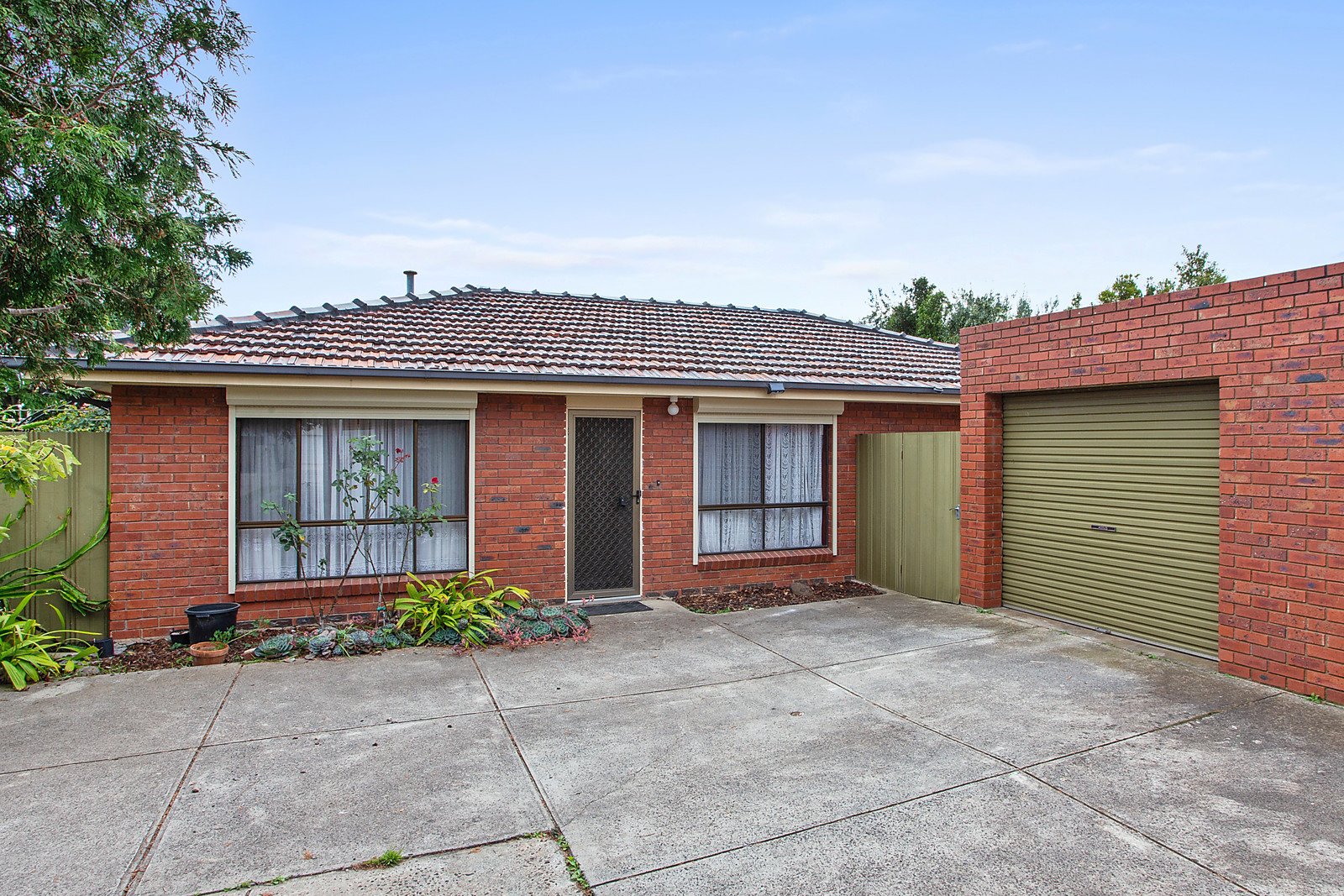 2/15 Gilbertson Street, Essendon VIC 3040