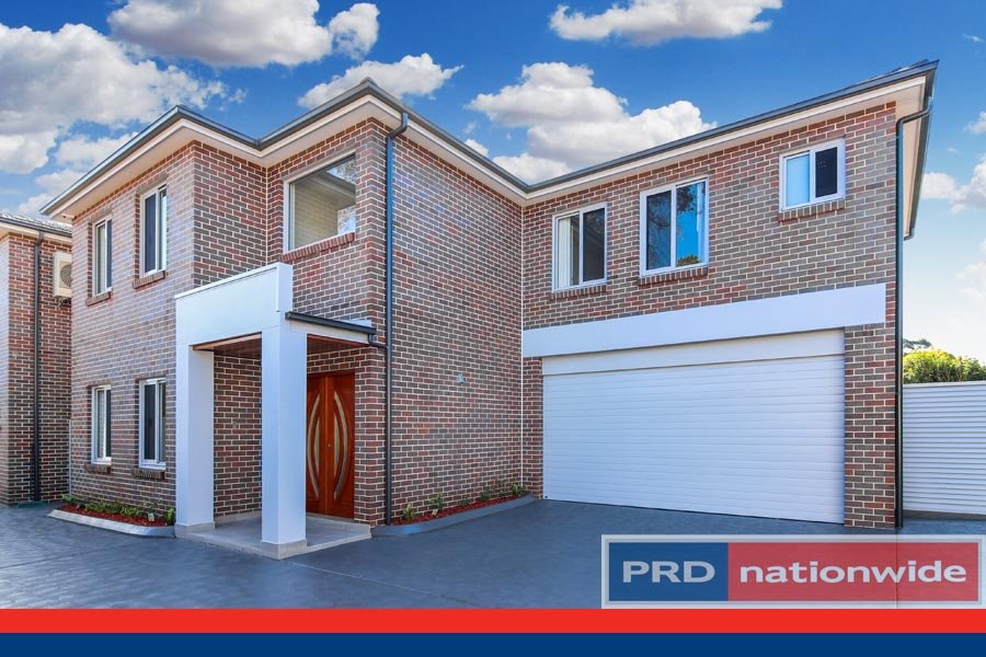 2/15 Gungah Bay Road OATLEY 1