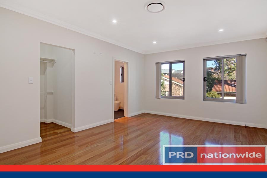 2/15 Gungah Bay Road OATLEY 3