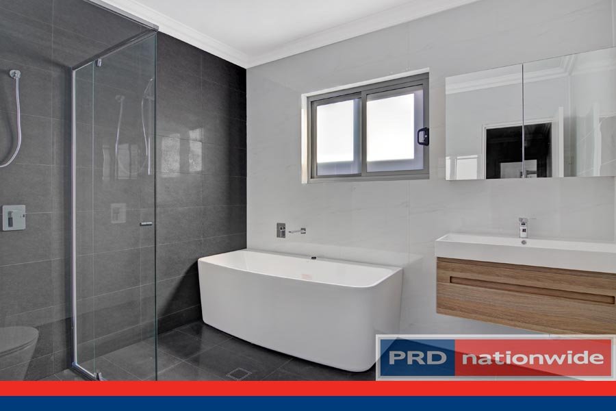 2/15 Gungah Bay Road OATLEY 5