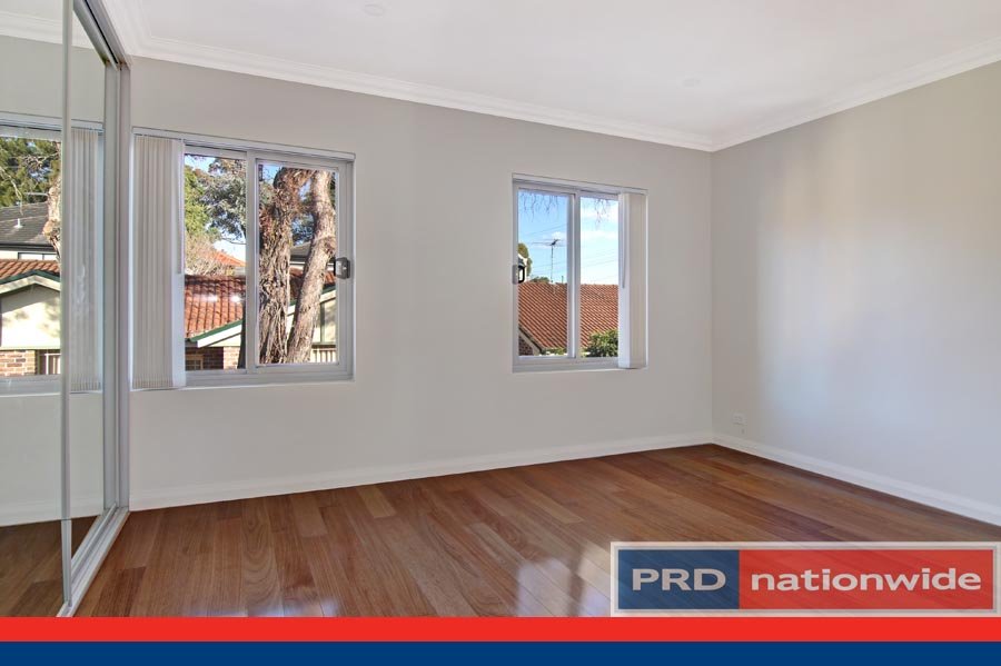 2/15 Gungah Bay Road OATLEY 6