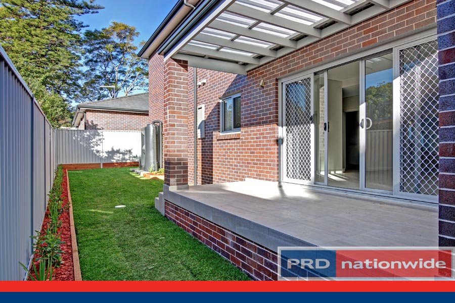 2/15 Gungah Bay Road OATLEY 8