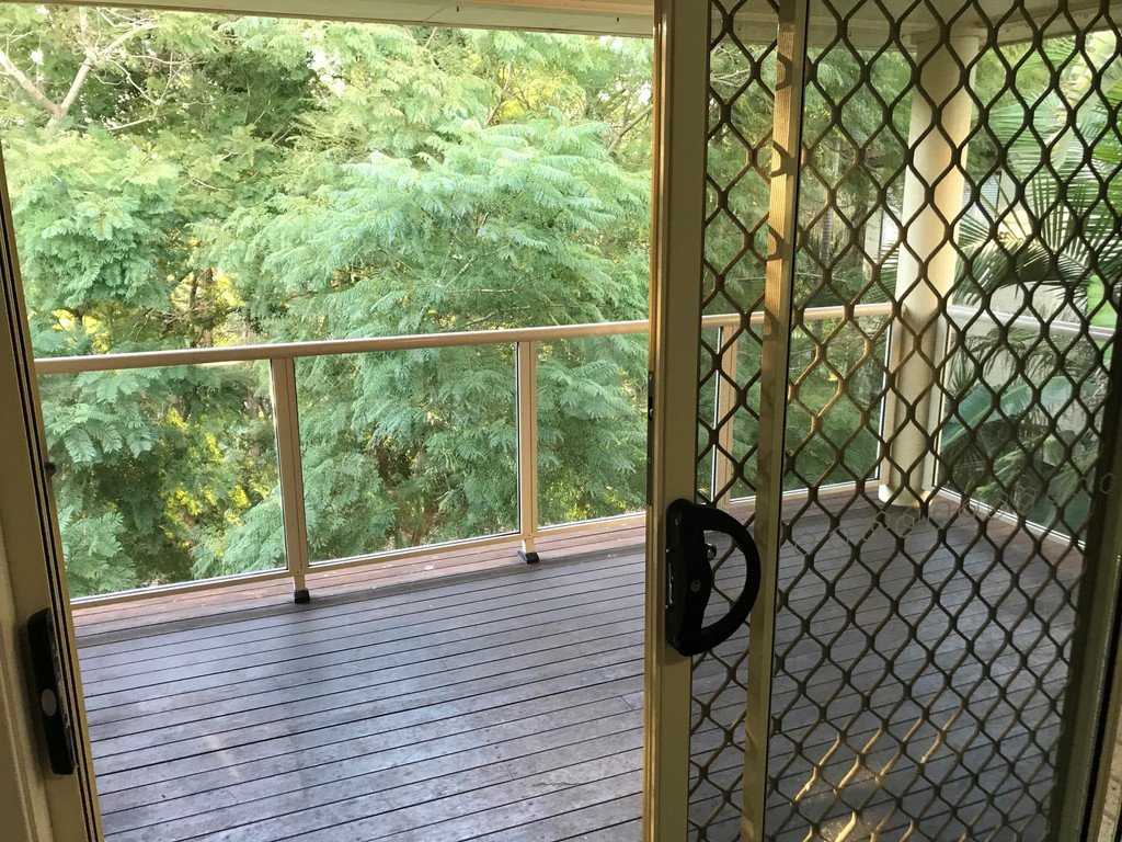 2/15 Hairtail Close CORLETTE 10