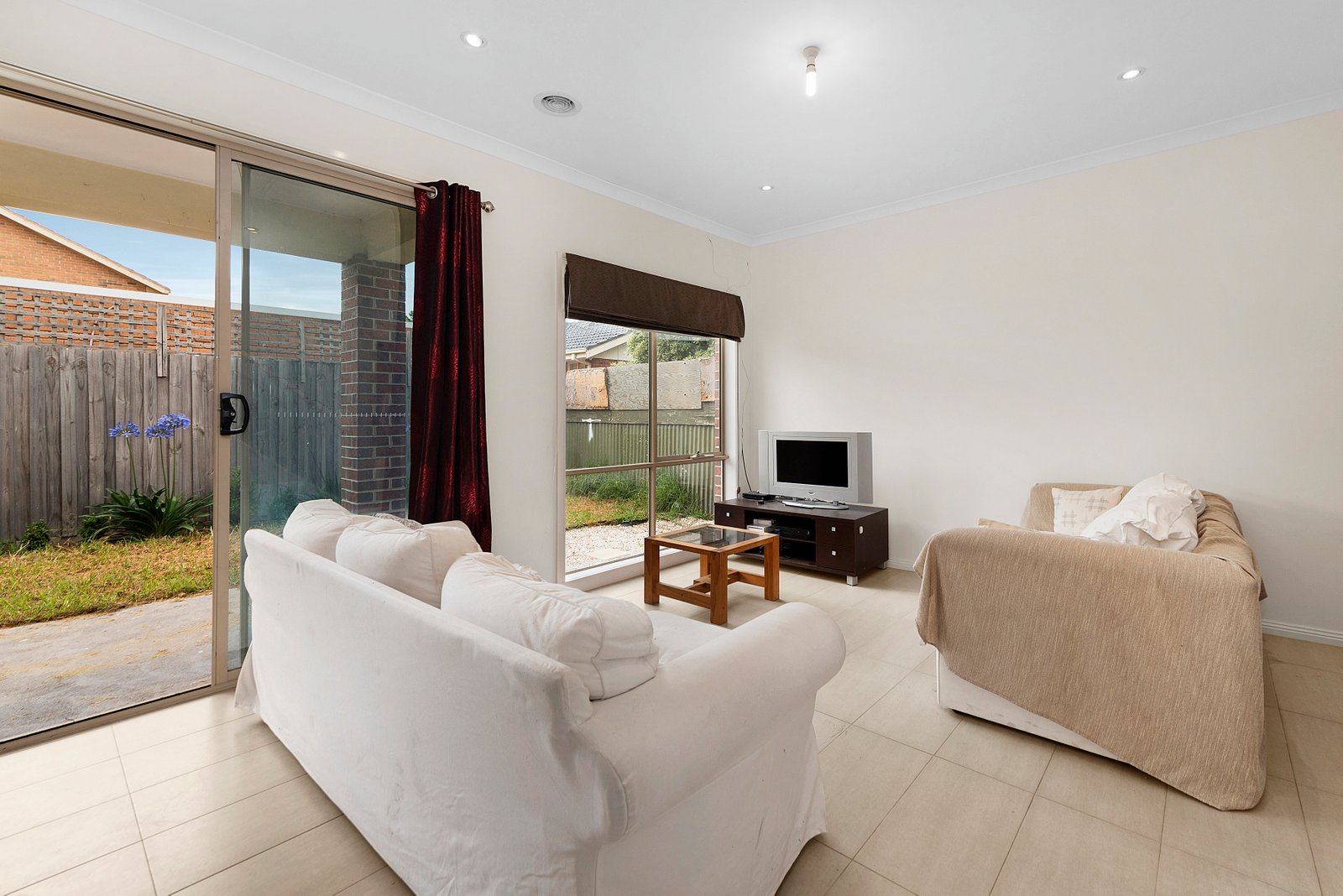 Gallery: 2/15 Helena Street