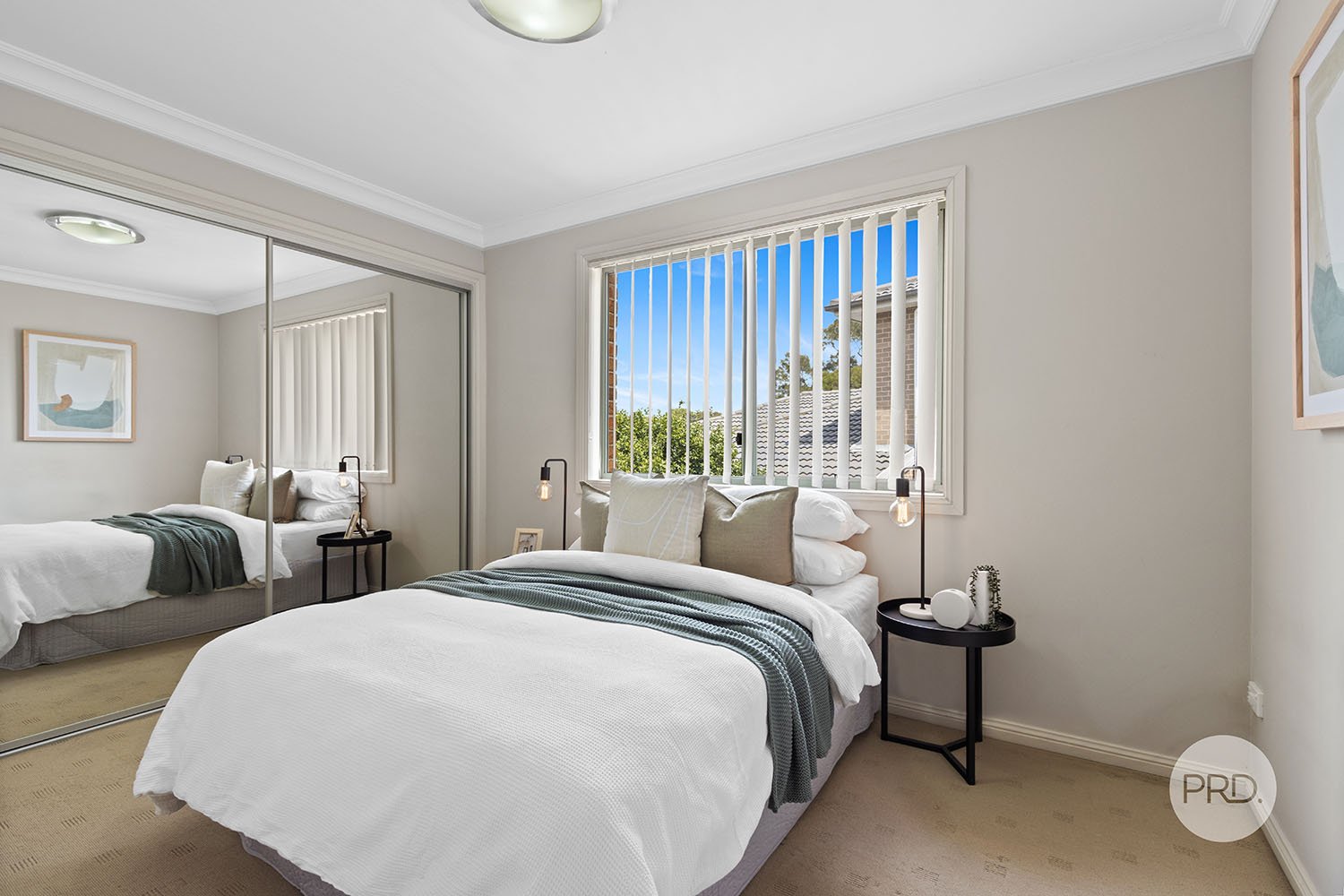 2/15 Henry Lawson Drive PEAKHURST 6