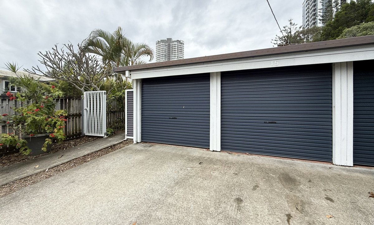 2/15 Hibiscus Haven  Burleigh Heads 1
