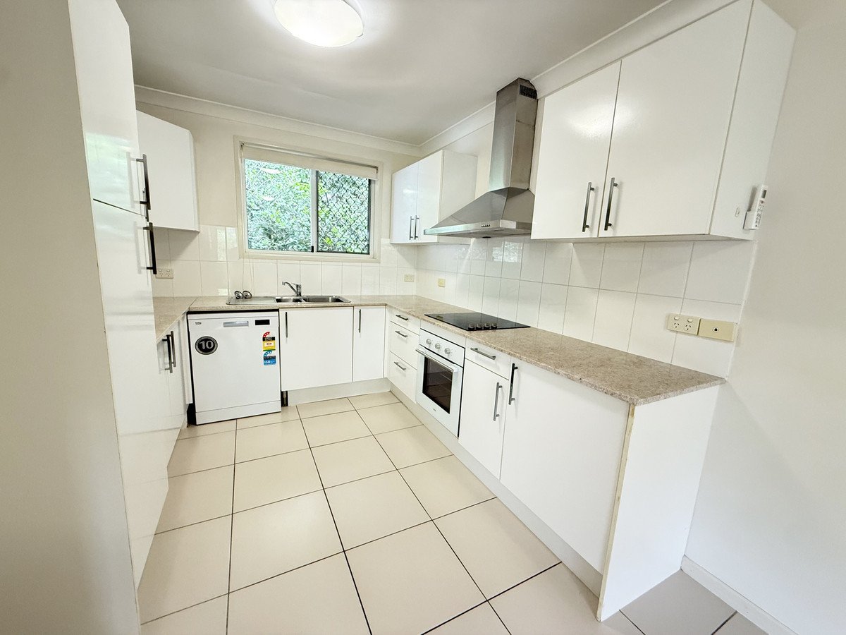 2/15 Hibiscus Haven  Burleigh Heads 5