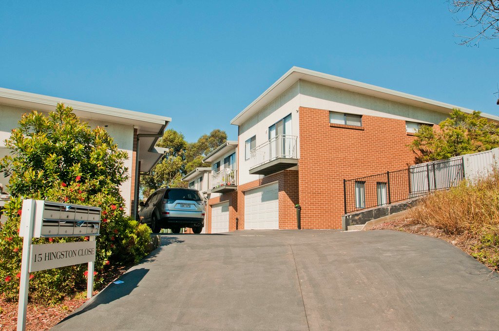 2/15 Hingston Cl  LAKE HEIGHTS 3