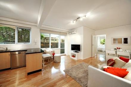 Gallery: 2/15 Holloway Street