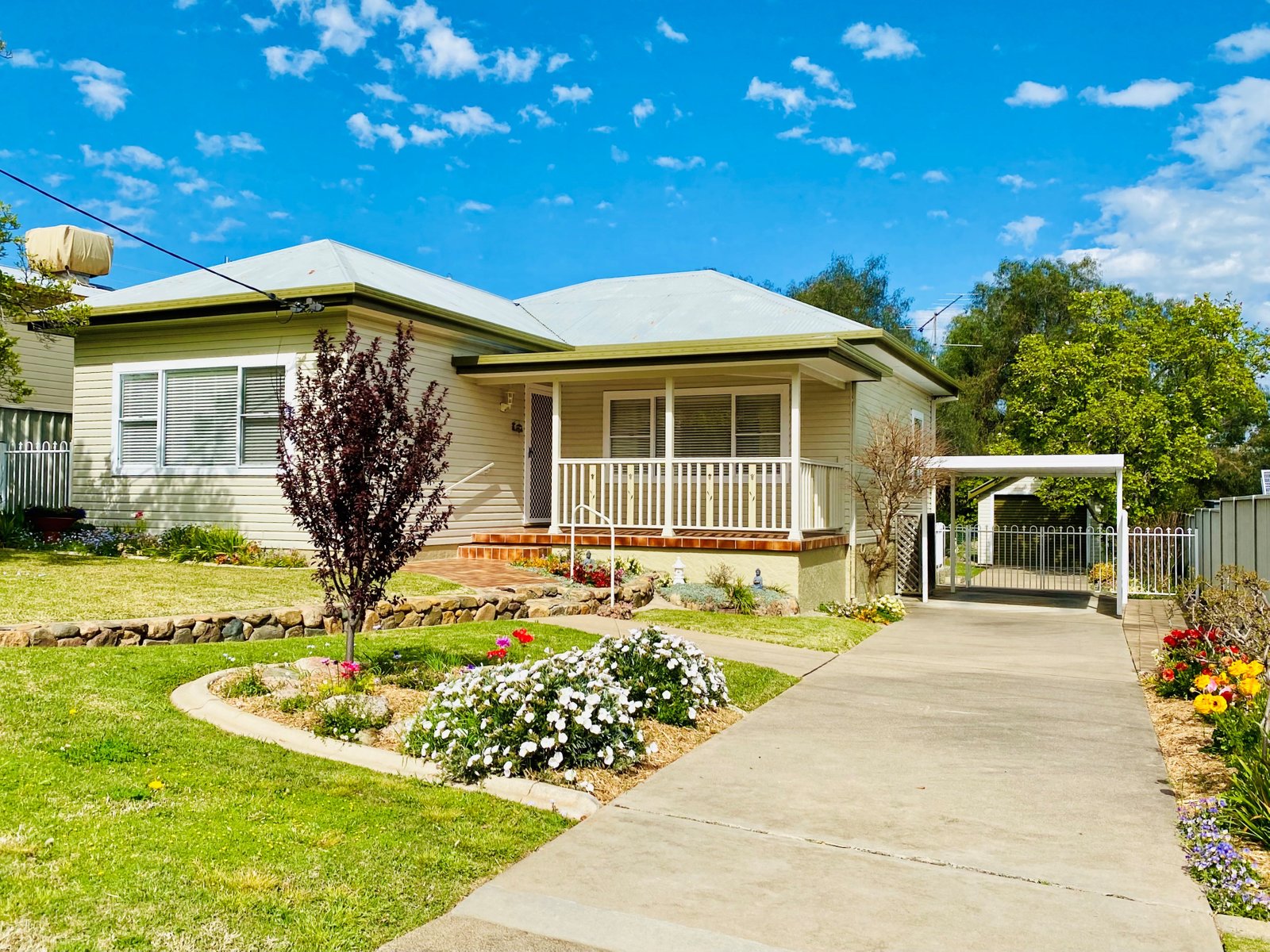 215 Johnston Street TAMWORTH 1