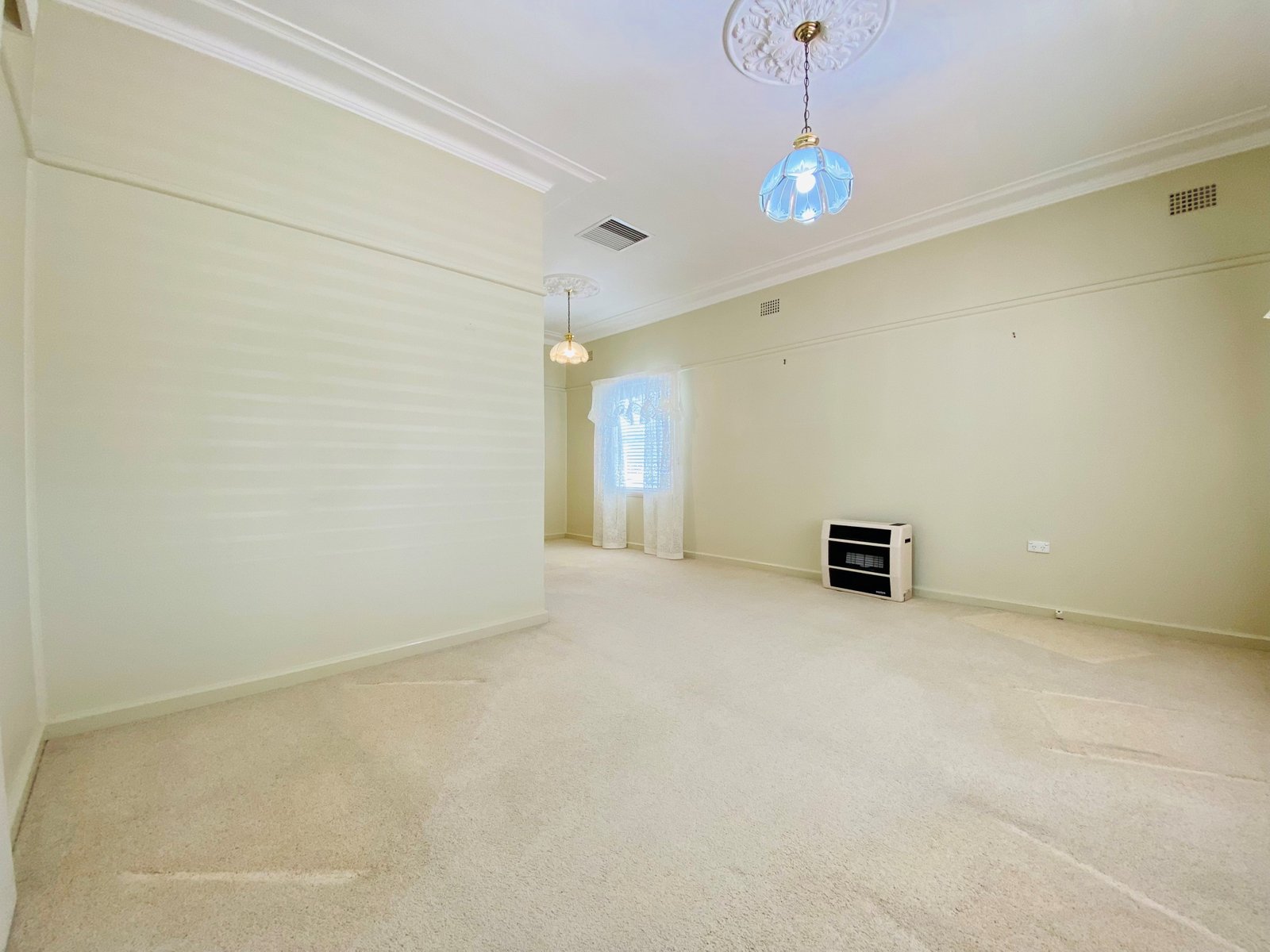 215 Johnston Street TAMWORTH 5