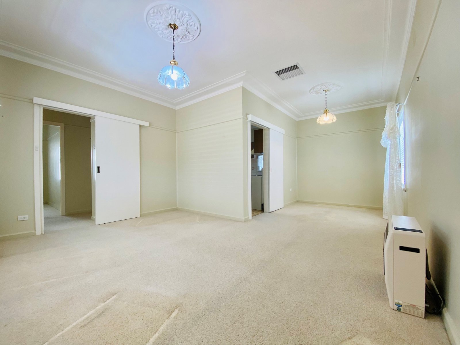 215 Johnston Street TAMWORTH 7