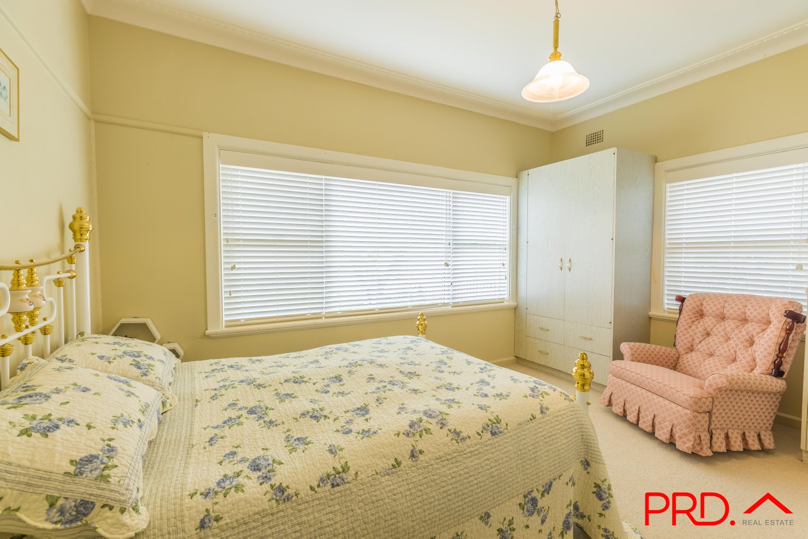 215 Johnston Street TAMWORTH 3