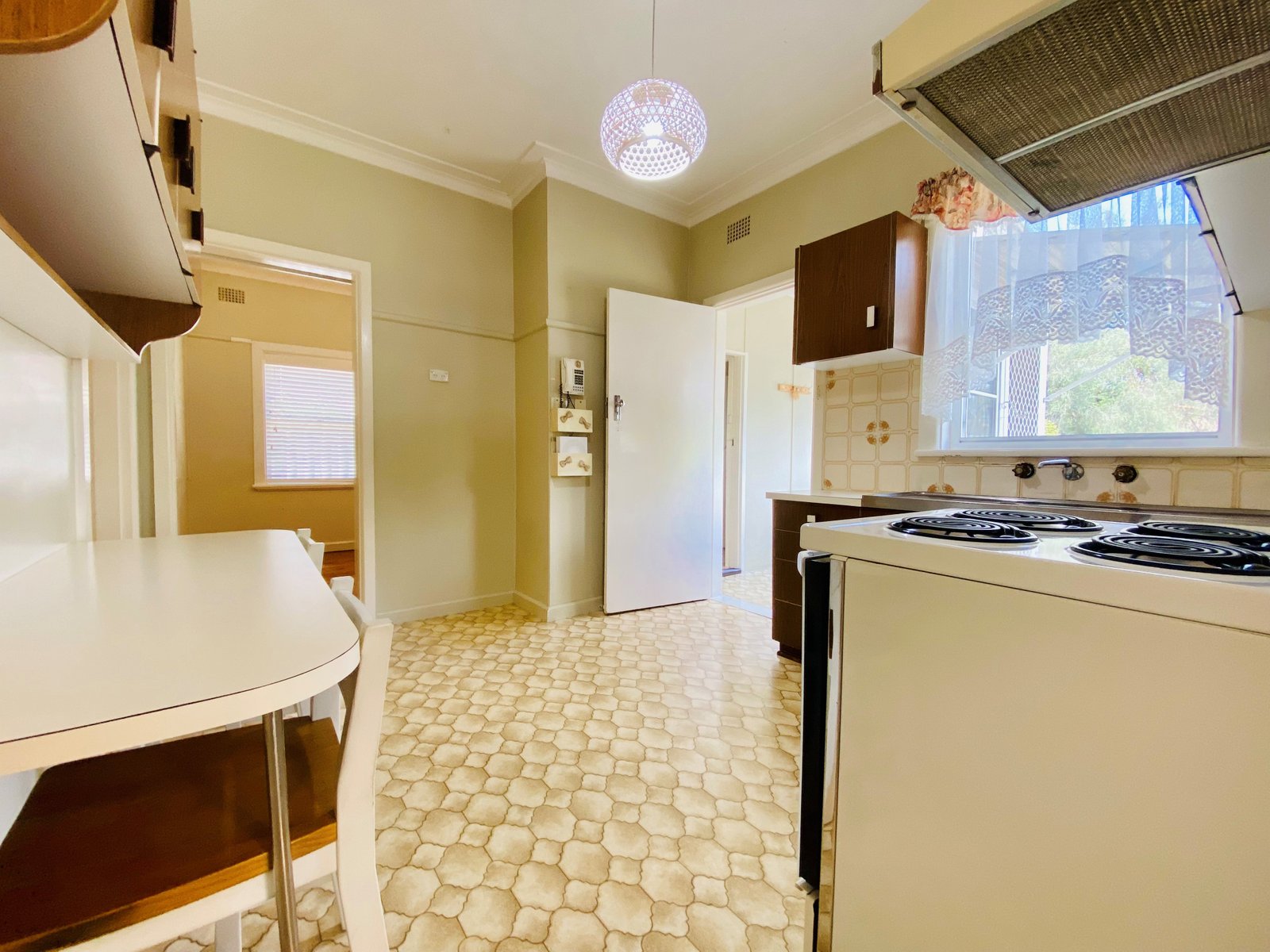 215 Johnston Street TAMWORTH 5