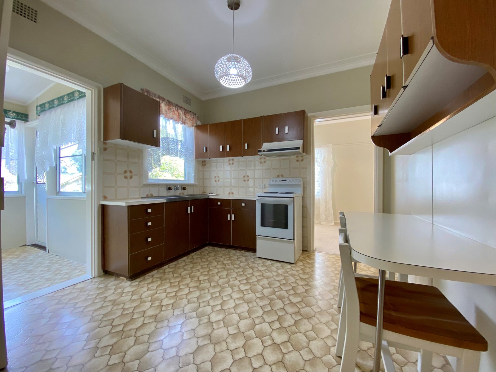 215 Johnston Street TAMWORTH 6