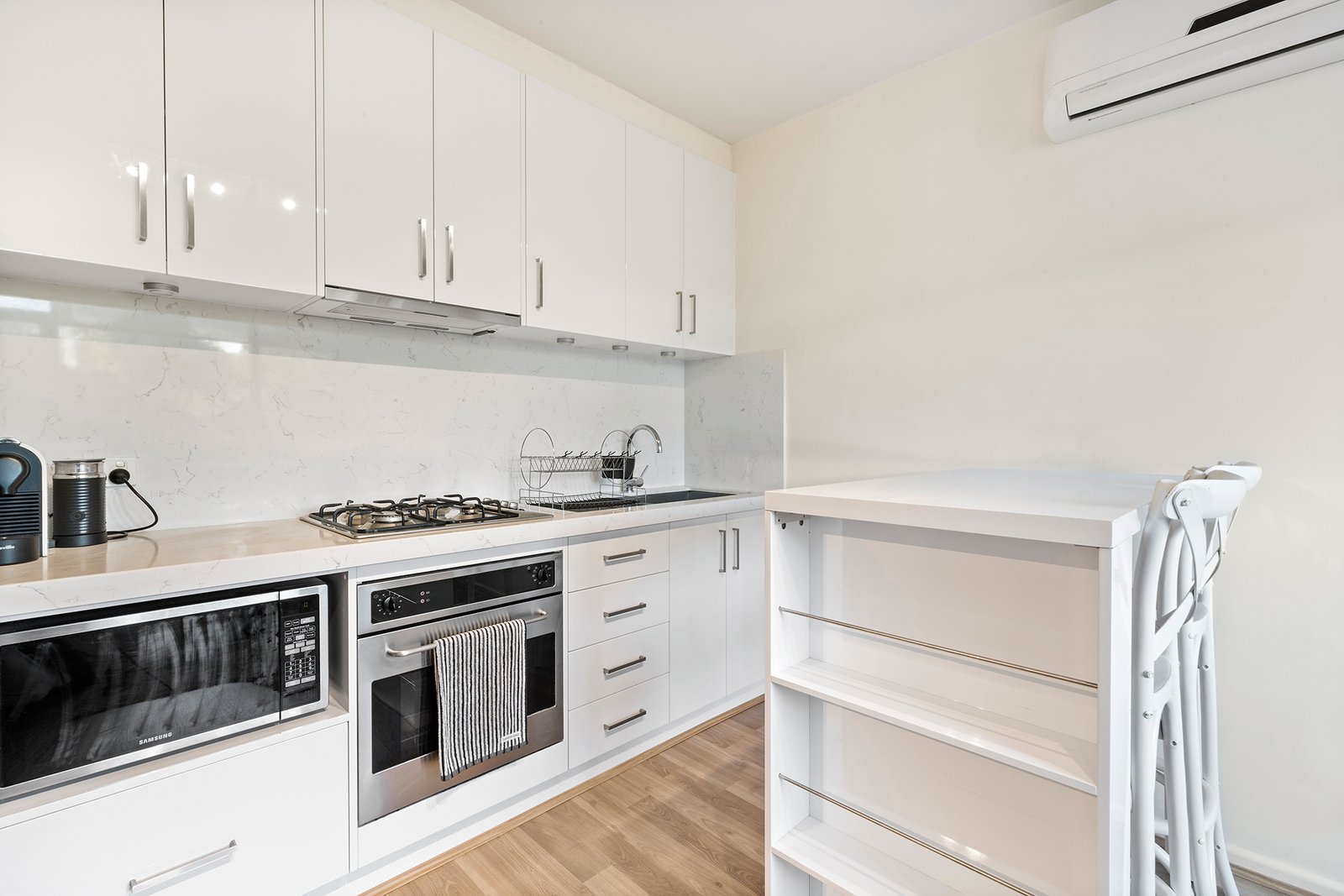Gallery: 2/15 Karen Street