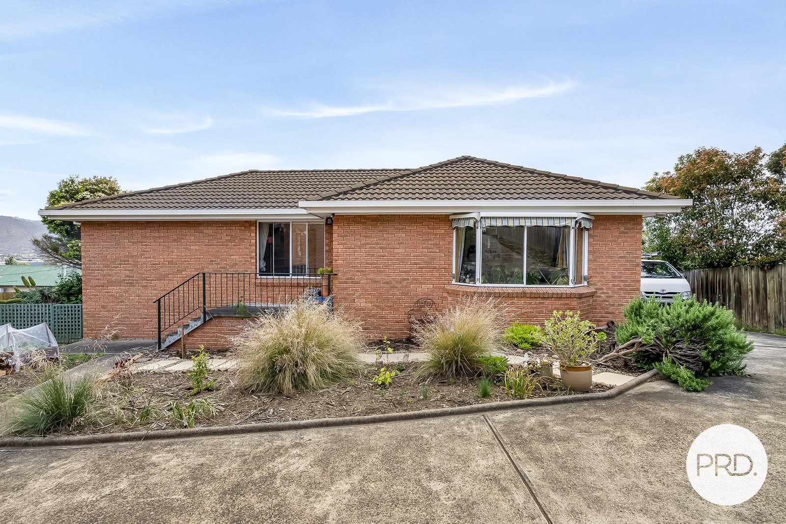 2/15 Kelvin Avenue MOONAH 1
