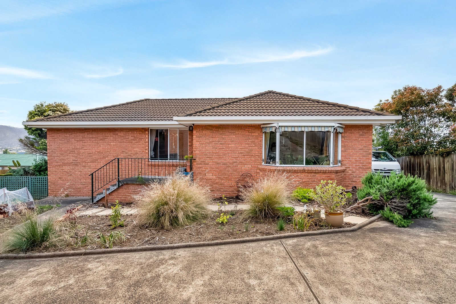 2/15 Kelvin Avenue MOONAH 1
