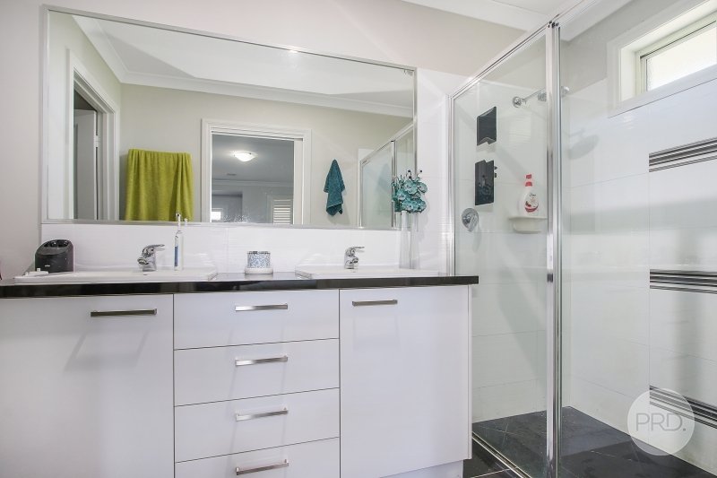 215 Kosciuszko Road THURGOONA 3