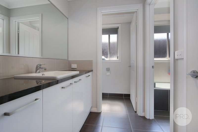 215 Kosciuszko Road THURGOONA 12