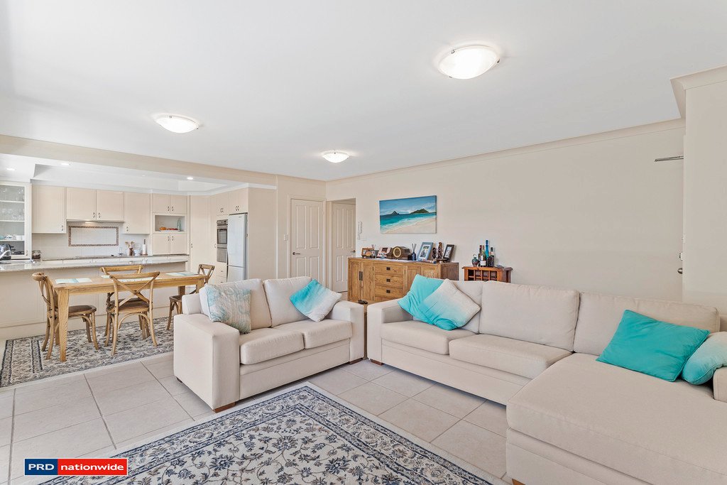 2/15 Krait Close NELSON BAY 16