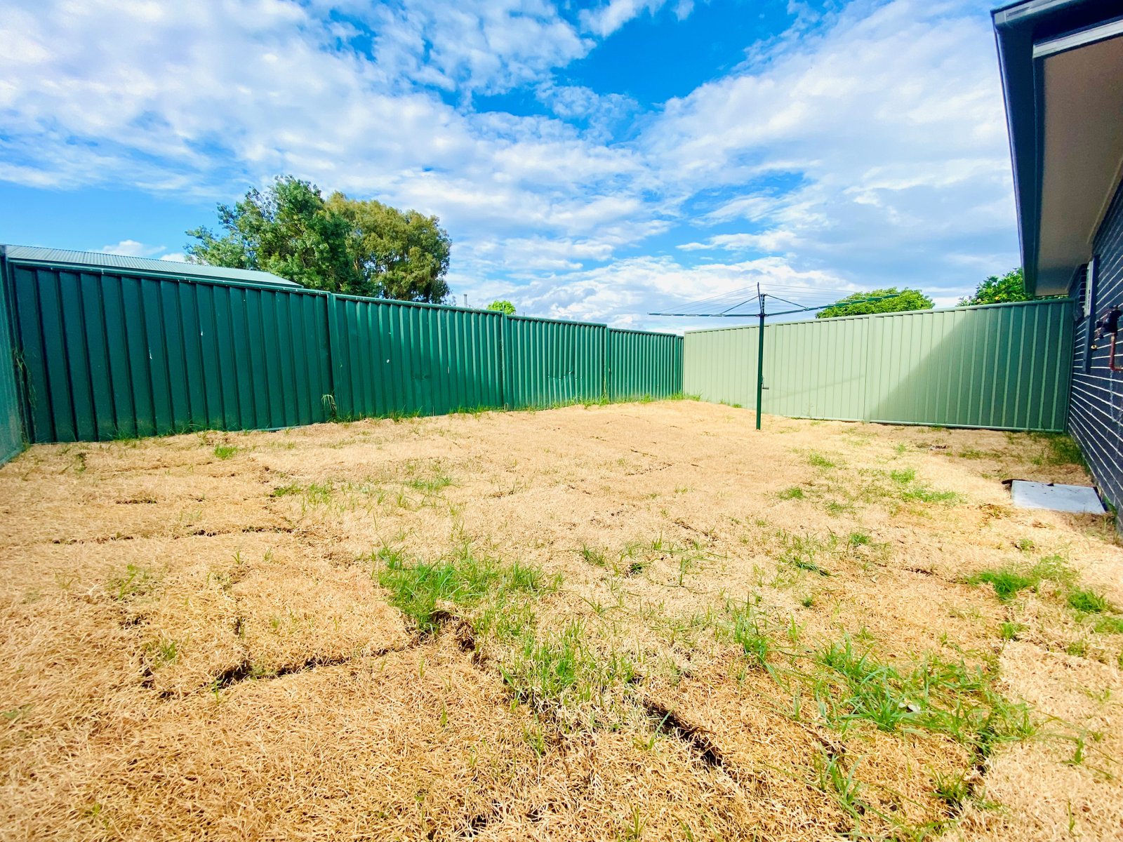 2/15 Leonora Crescent TAMWORTH 4