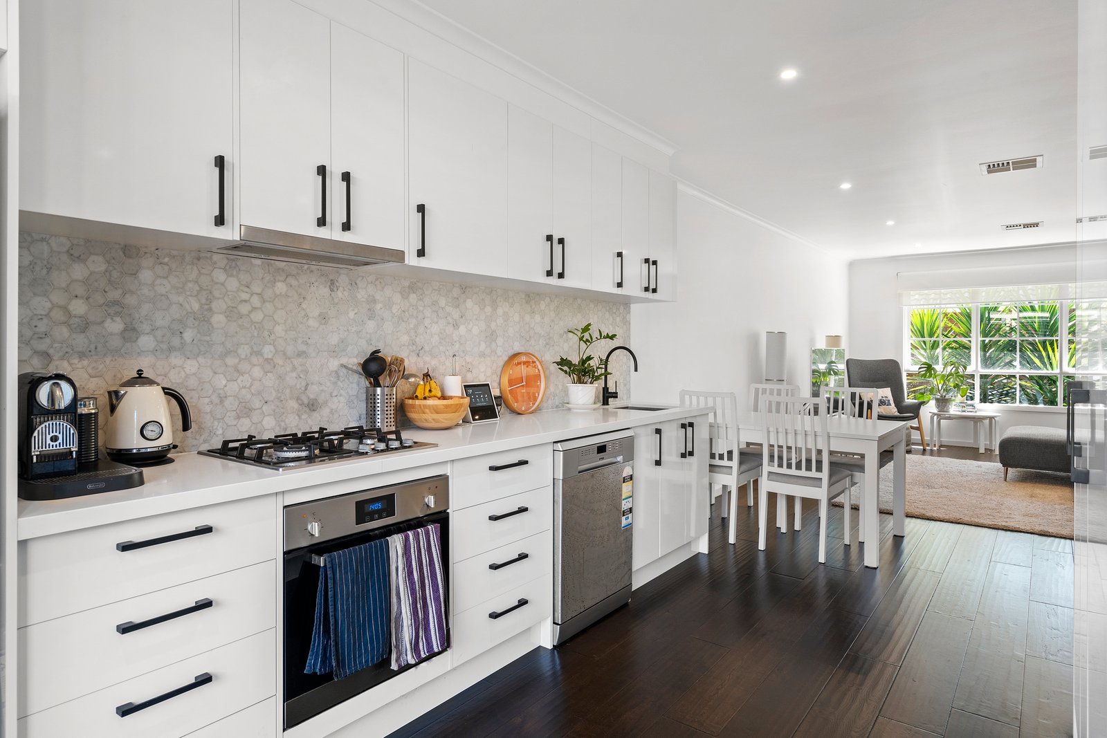 Gallery: 2/15 Lilian Court