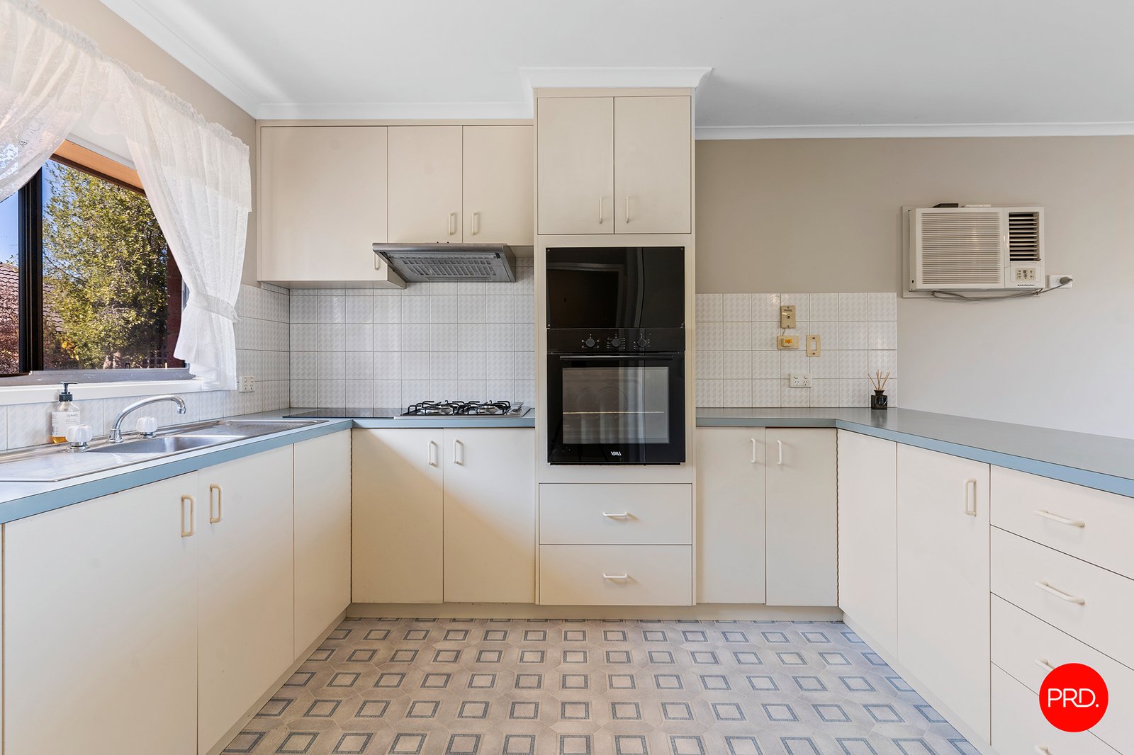 2/15 Miller Court EAGLEHAWK 3