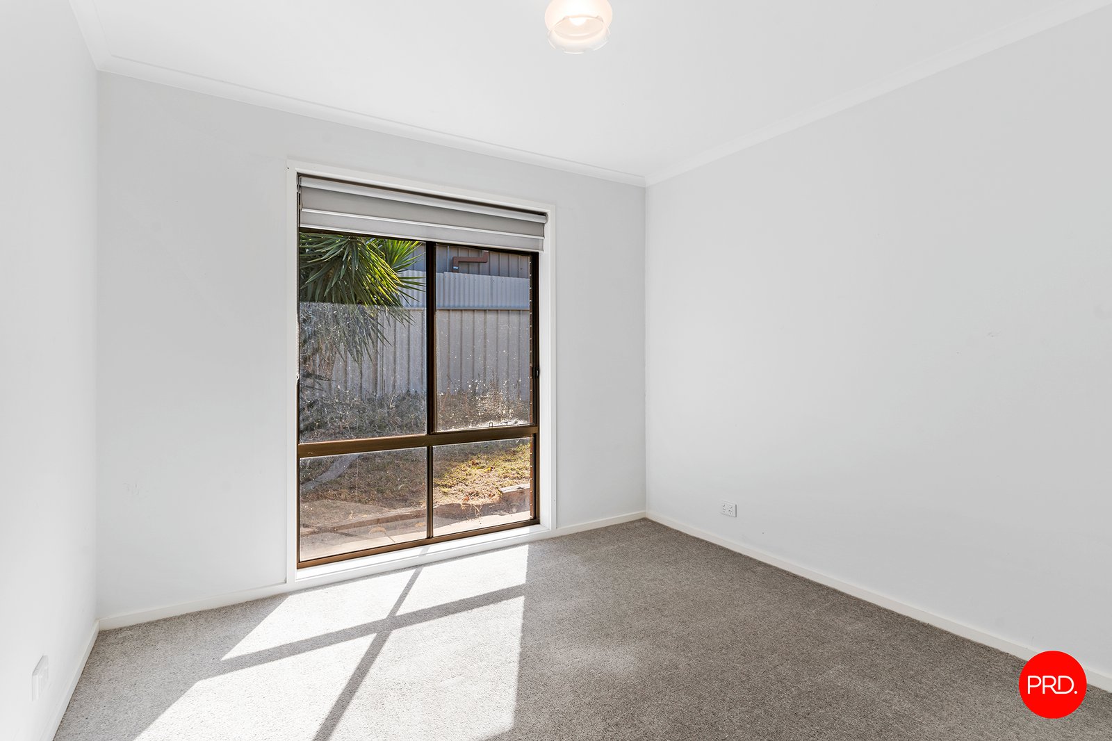 2/15 Miller Court EAGLEHAWK 8
