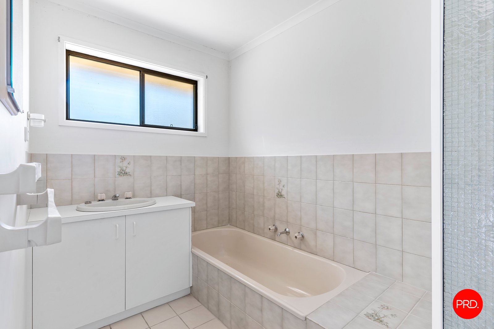2/15 Miller Court EAGLEHAWK 9