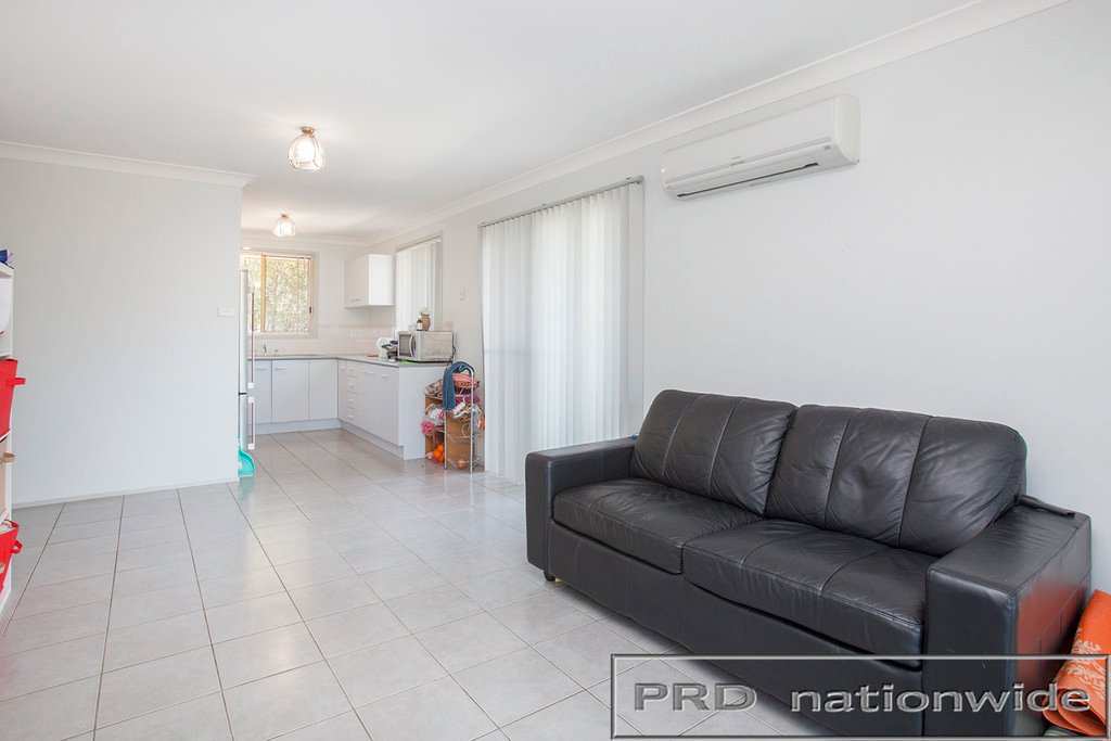 2/15 Proserpine Close ASHTONFIELD 3