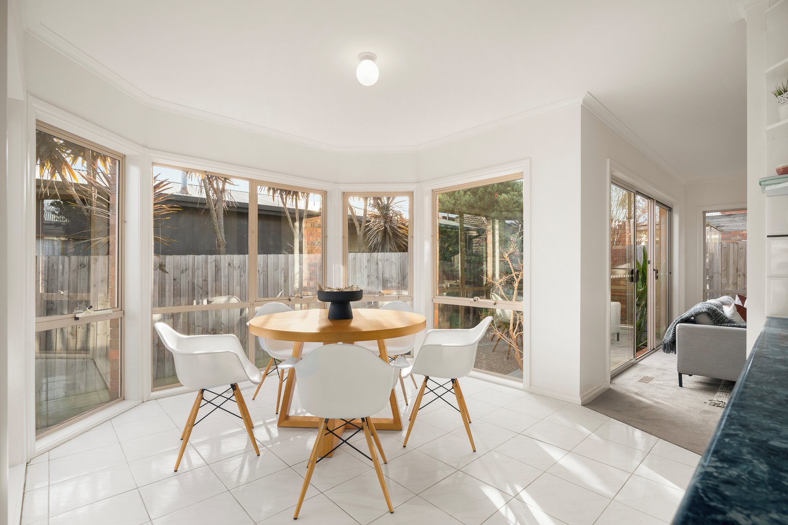 2/15 Renown Street, Burwood, 3125