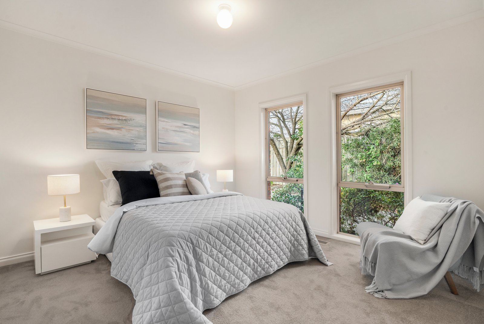 2/15 Renown Street, Burwood, 3125