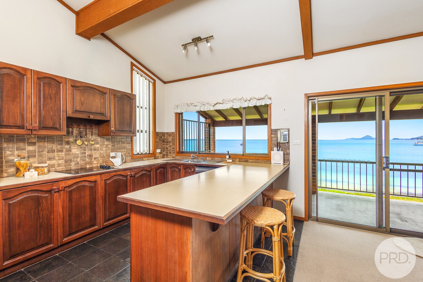 215 Soldiers Point Road SALAMANDER BAY 5