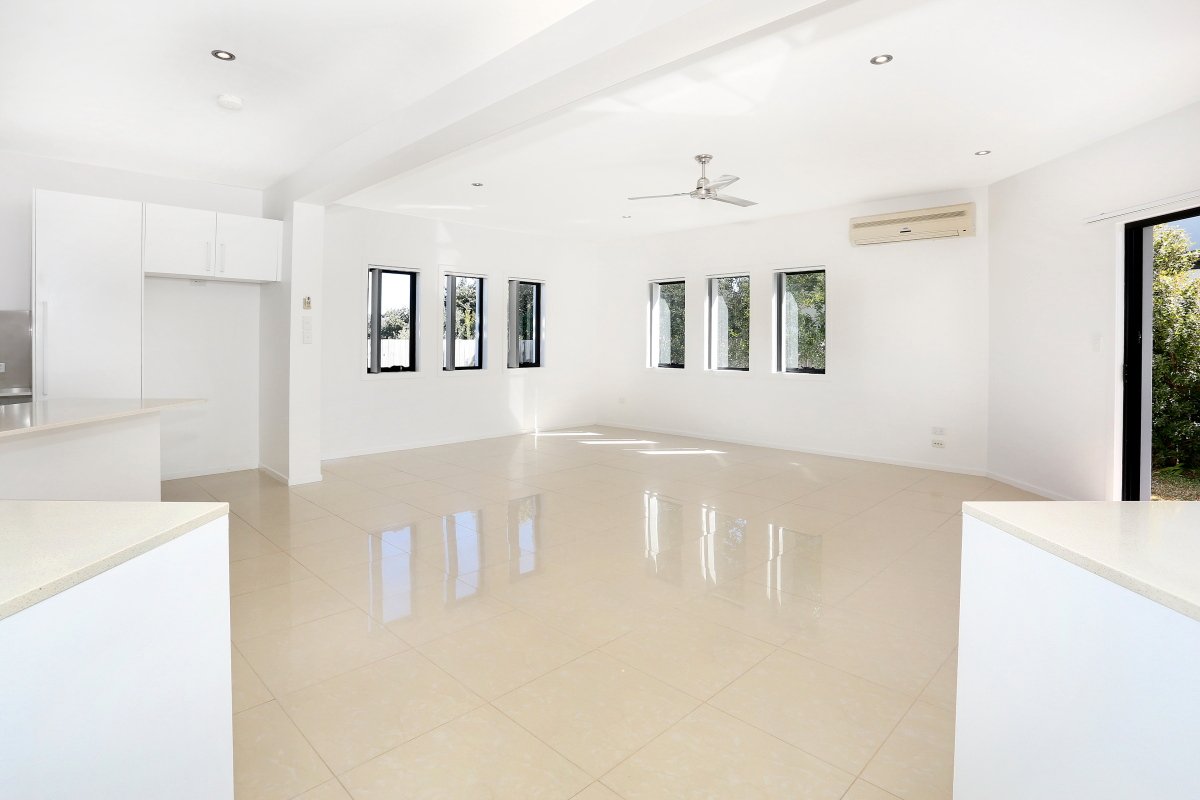 2/15 Success Crescent ORMEAU 3