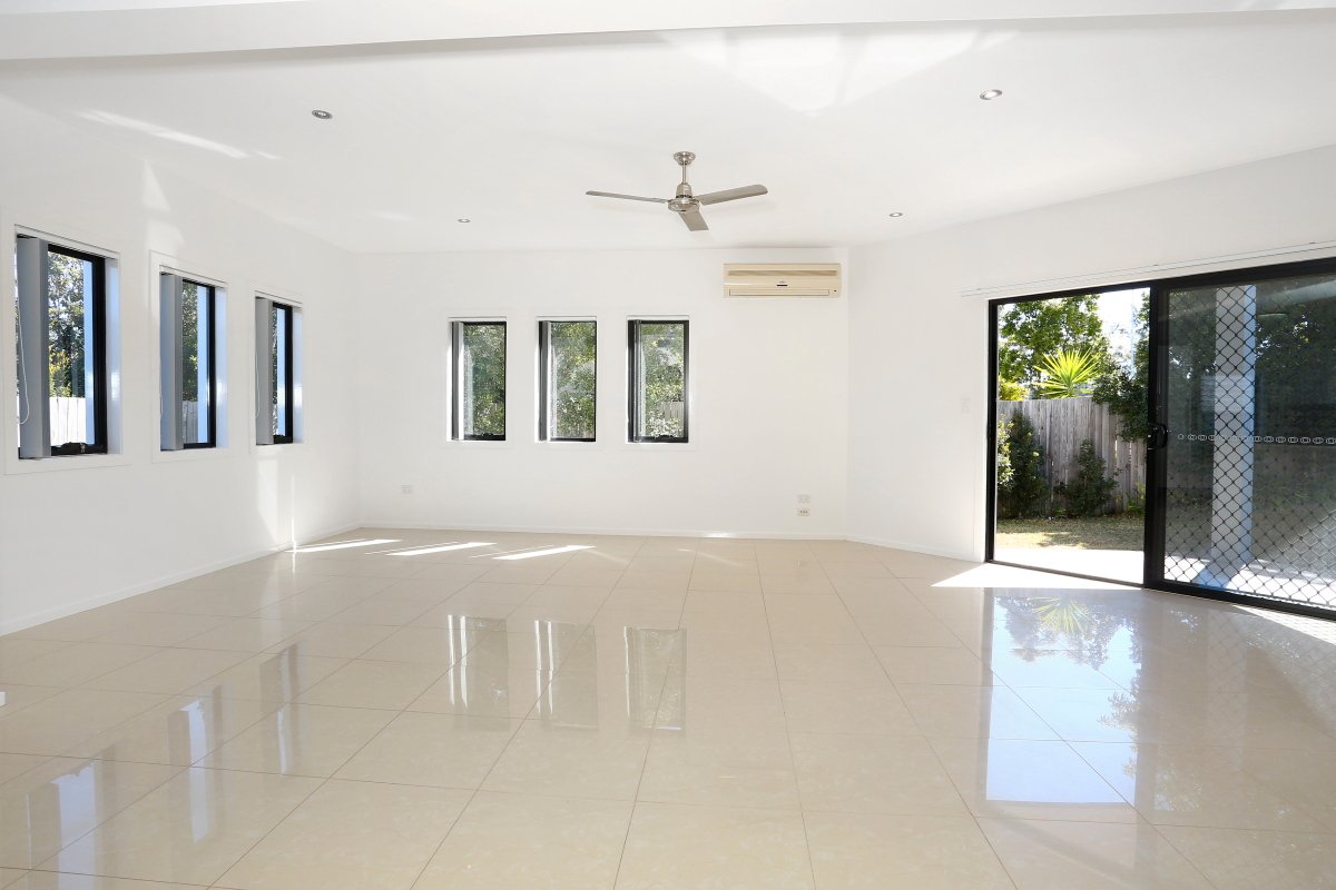 2/15 Success Crescent ORMEAU 4