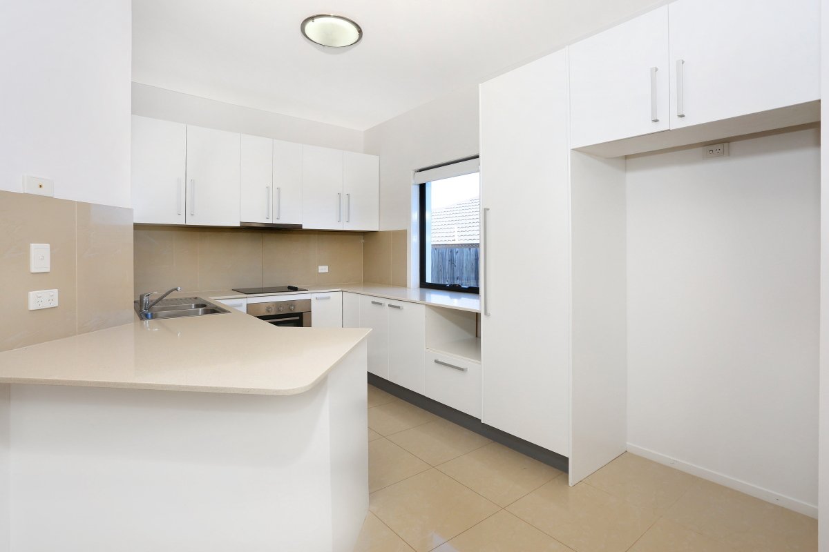 2/15 Success Crescent ORMEAU 6